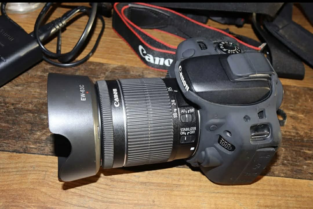 Canon EOS 100D + EF-S 18-55 IS STM - 4