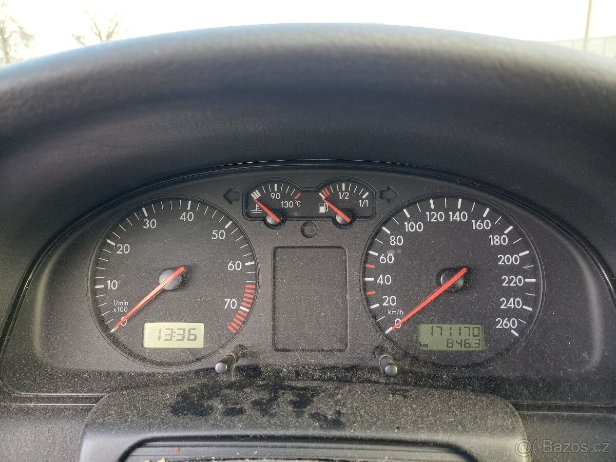 Prodan VW Passat,nepojizdny. - 4