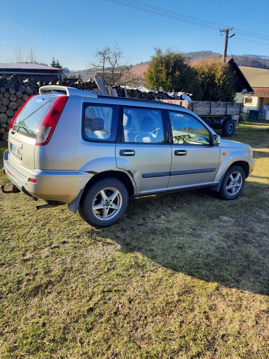 Nissan x-trail - 4
