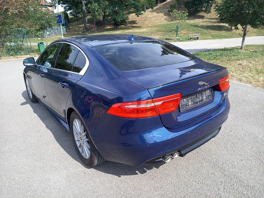 Jaguar XE 2.0D R-Sport Klima+Automat+Navi - 4