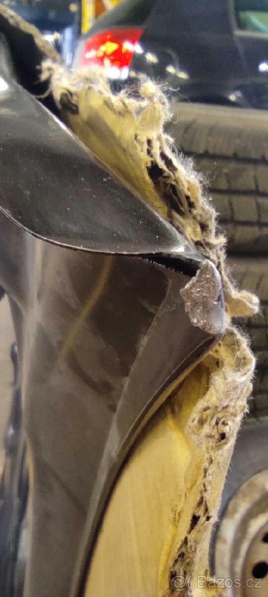 Nová kapota BMW X3 - 4