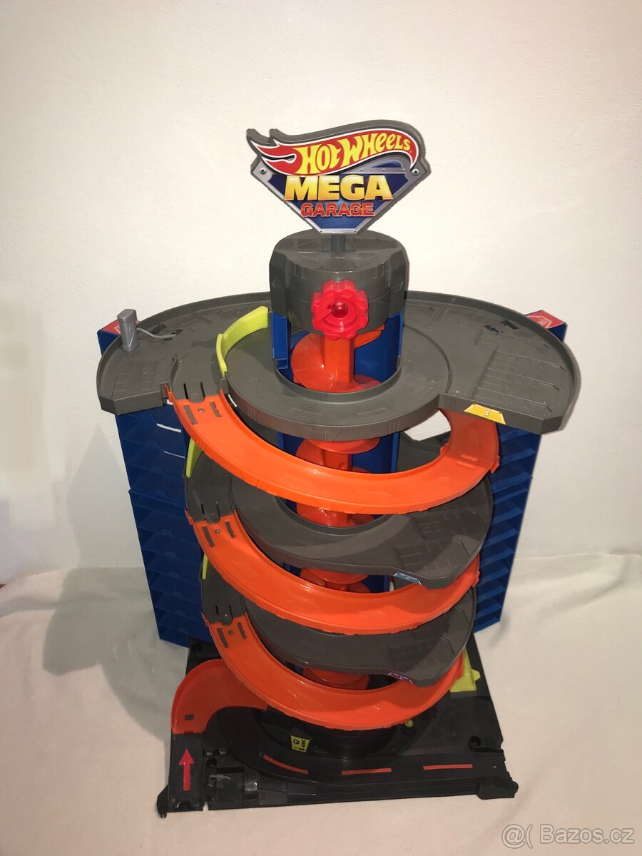 Hotwheels mega garáž - 4