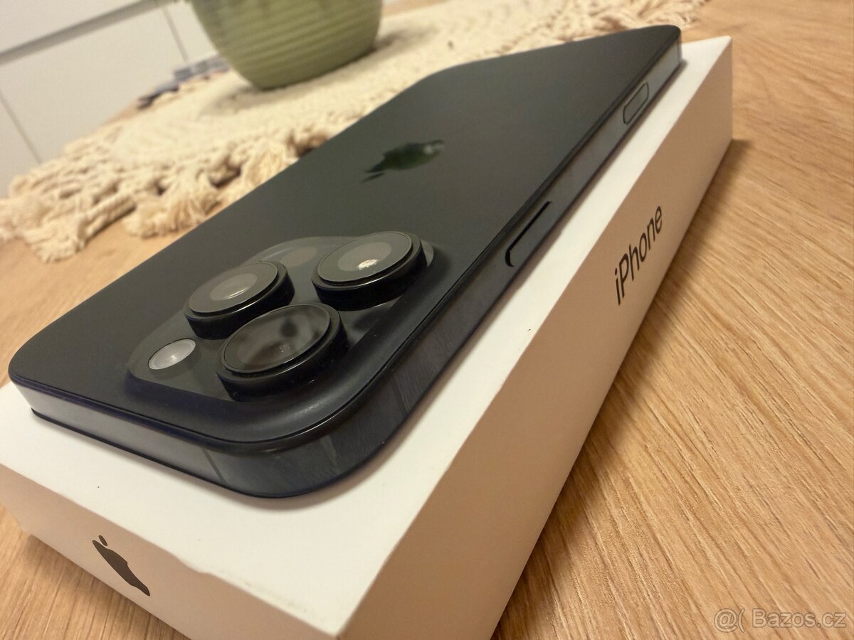 iPhone 16 Pro Max, Black Titanium, 256GB - 4