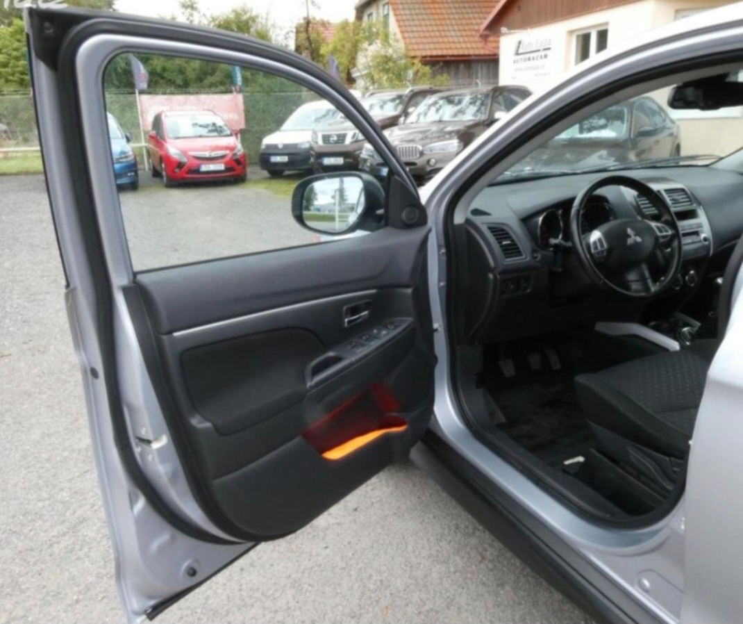 Mitsubishi ASX 1.6.86kw benzín - 4