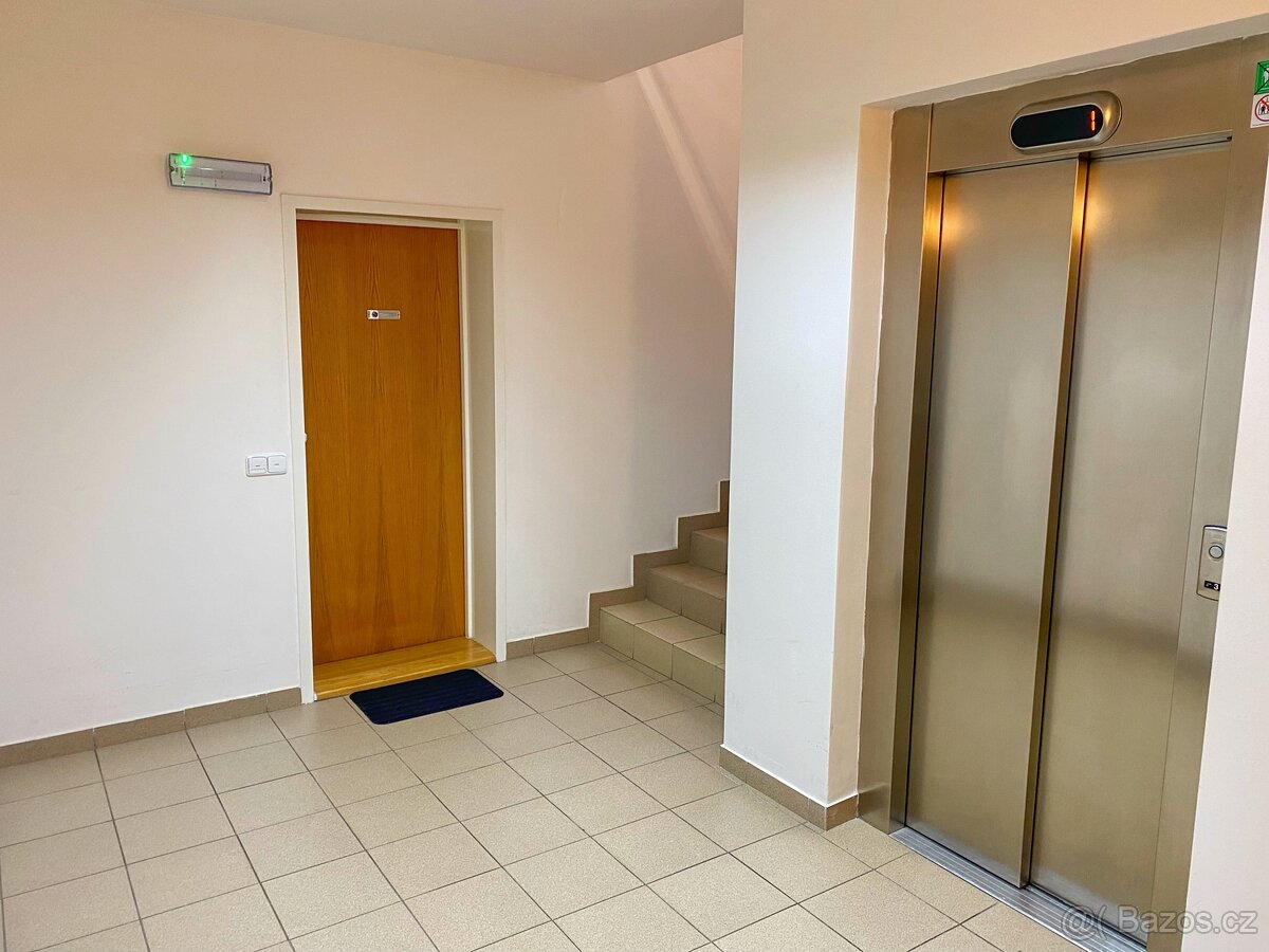 Pronájem byt 1kk (40m2) + park. stání, Čeladná - Farské luky - 4