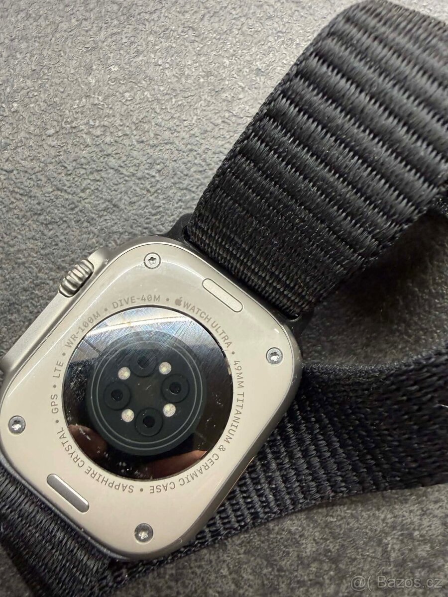 Apple Watch Ultra 2 - 4