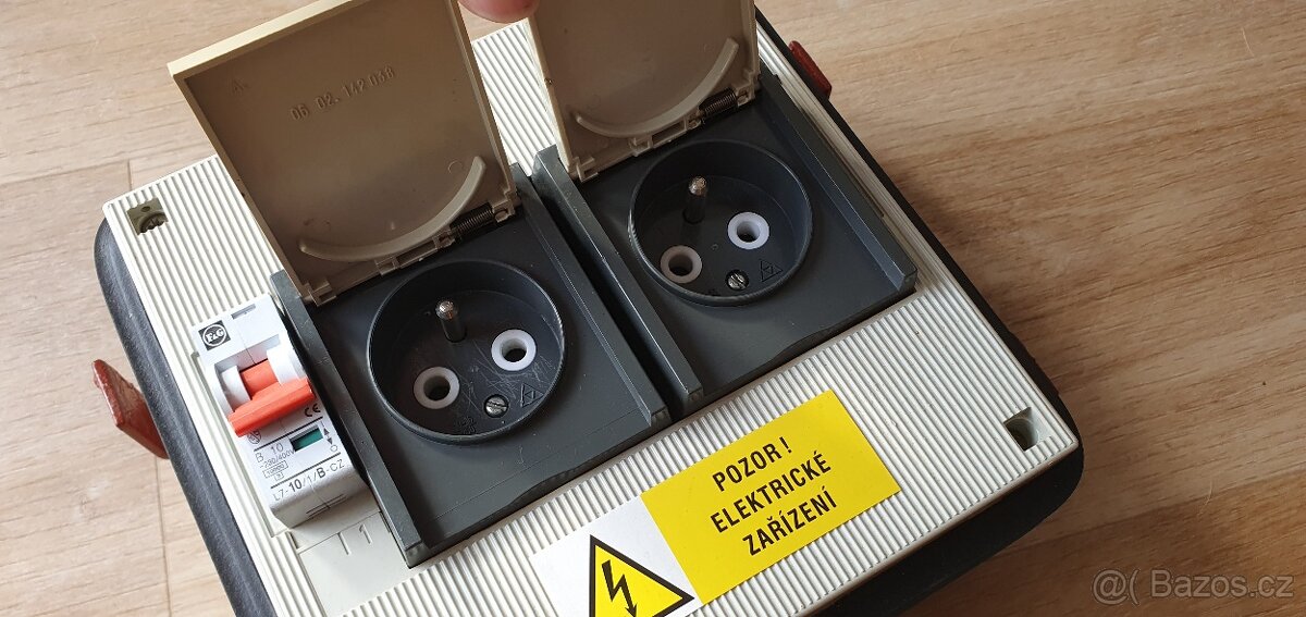 Elektrický zásuvkový rozvaděč s jističem - 4