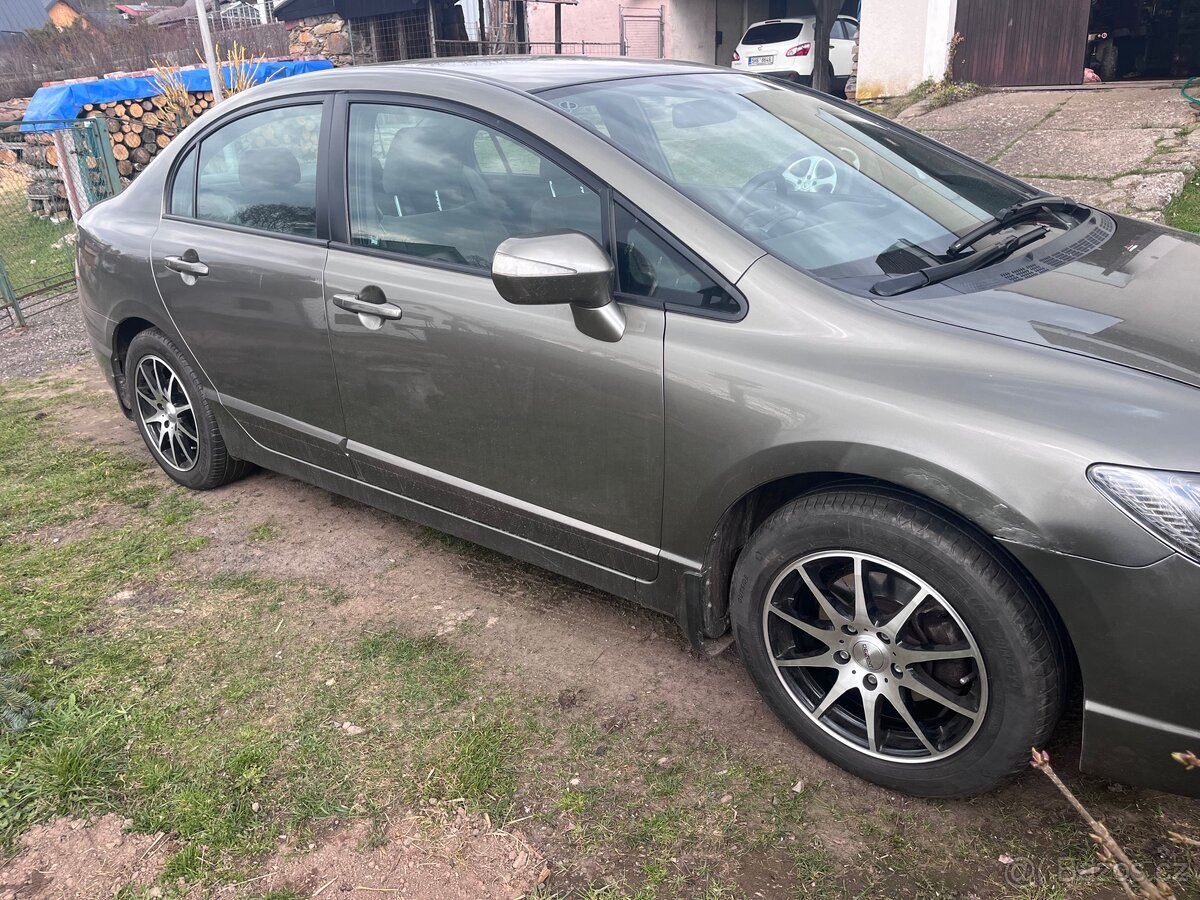 Honda Civic 1.8i-vtec - 4