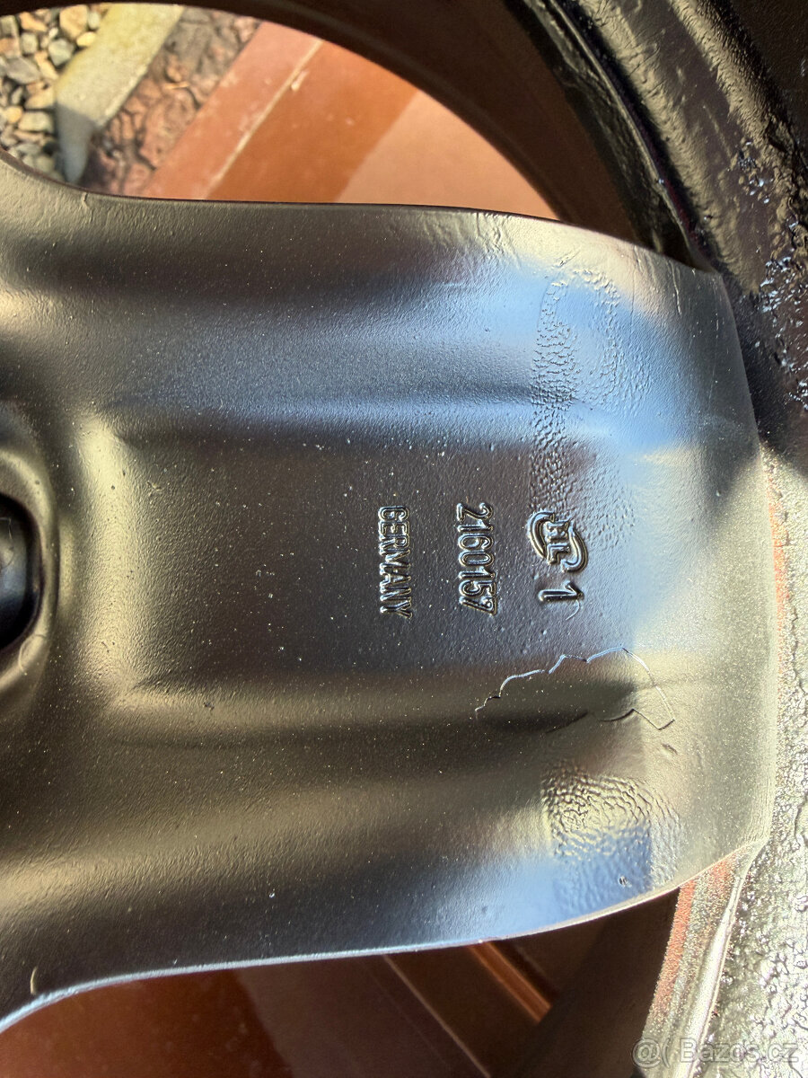 Plechové disky s pneu Continental - 4