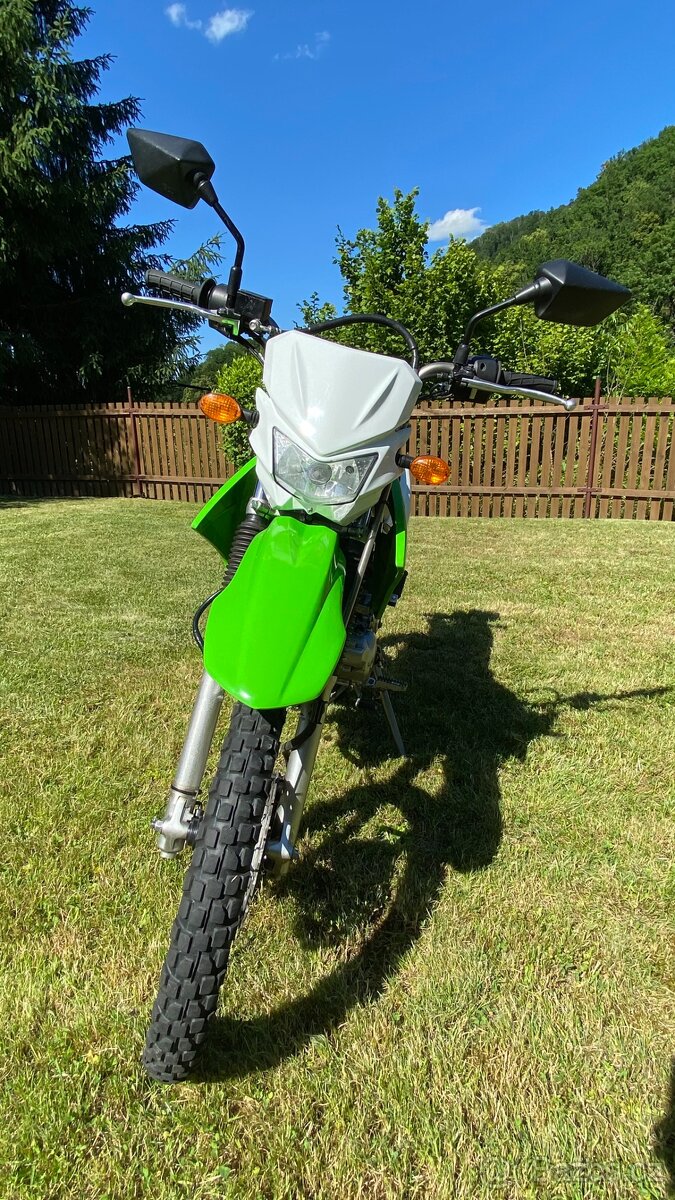 KAWASAKI KLX 125