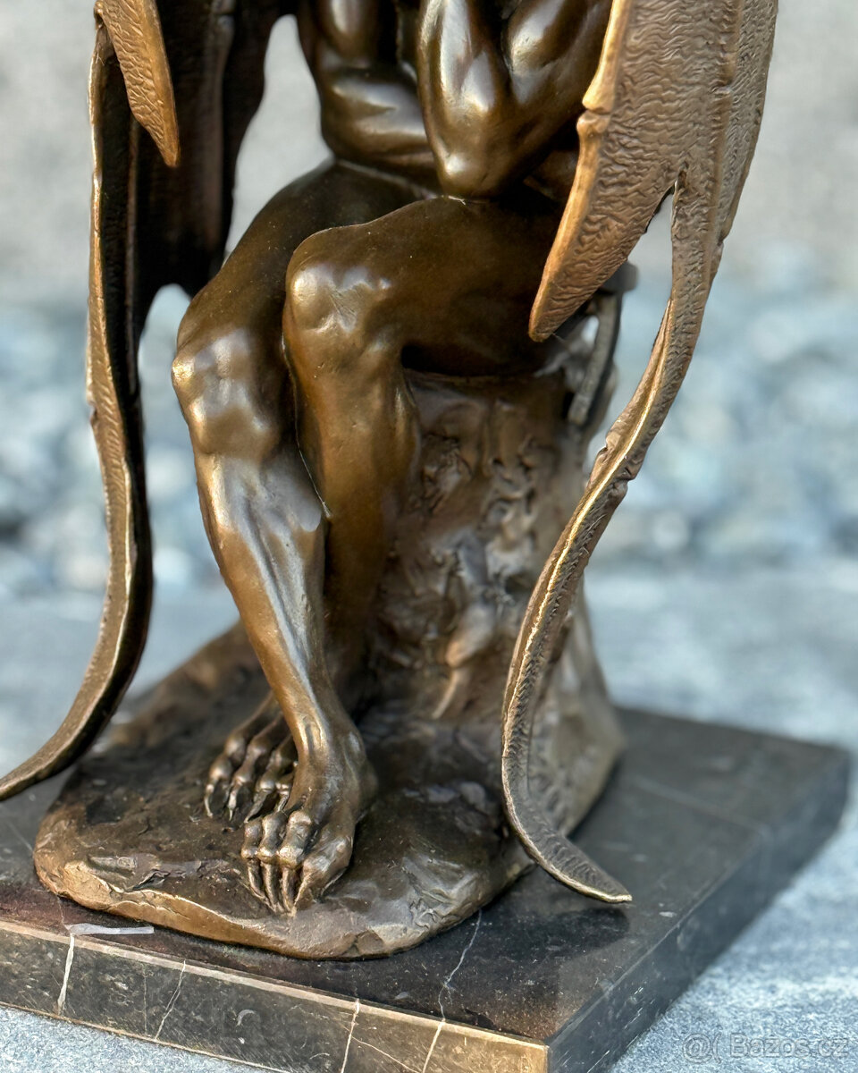 Bronzová socha Zadumaný Satan temná mystická figurka luxusní - 4