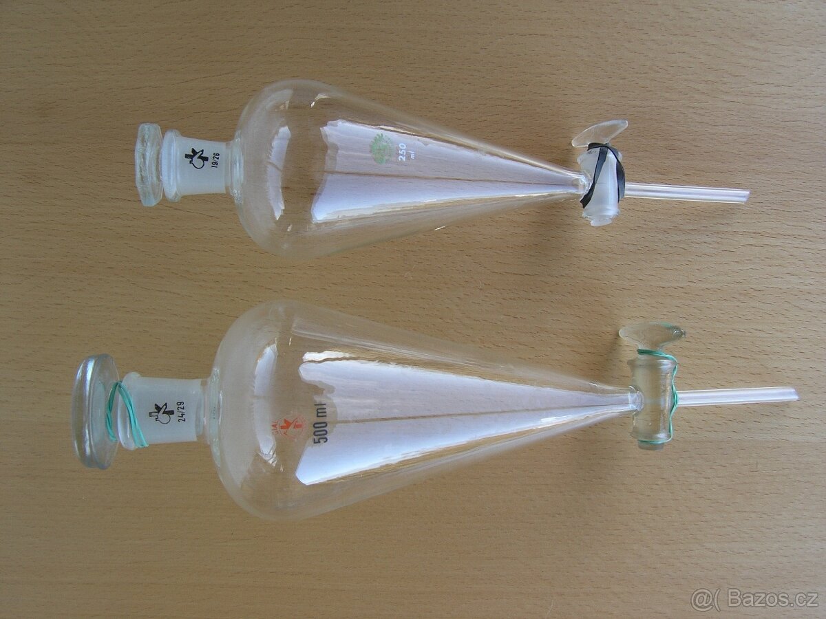 Laboratorní sklo a přístroje - 4