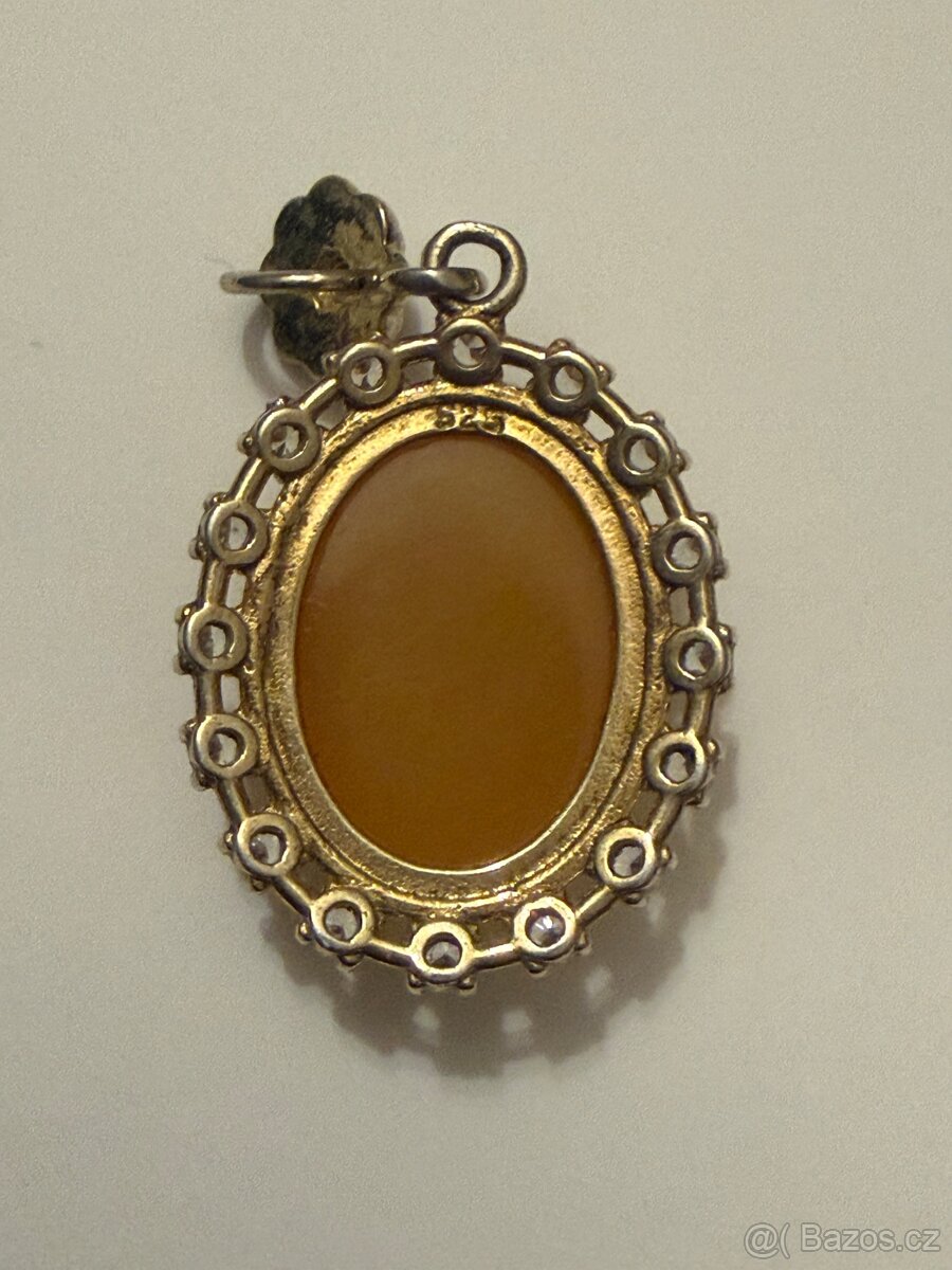 Stříbrný přívěšek baltský jantar s kameny - 4