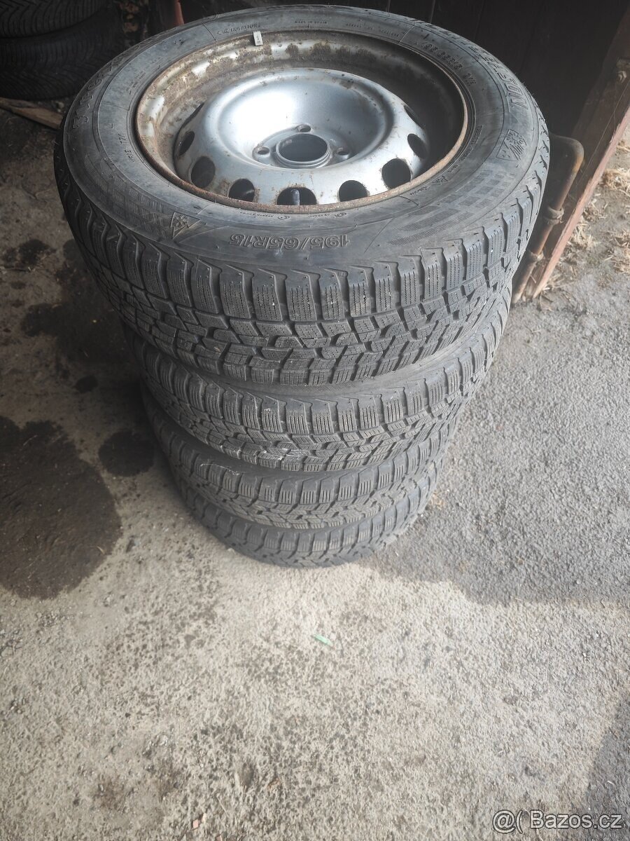 Prodám sadu disků 6,5Jx15H2 ET27 + pneu 195/65/15 - 4