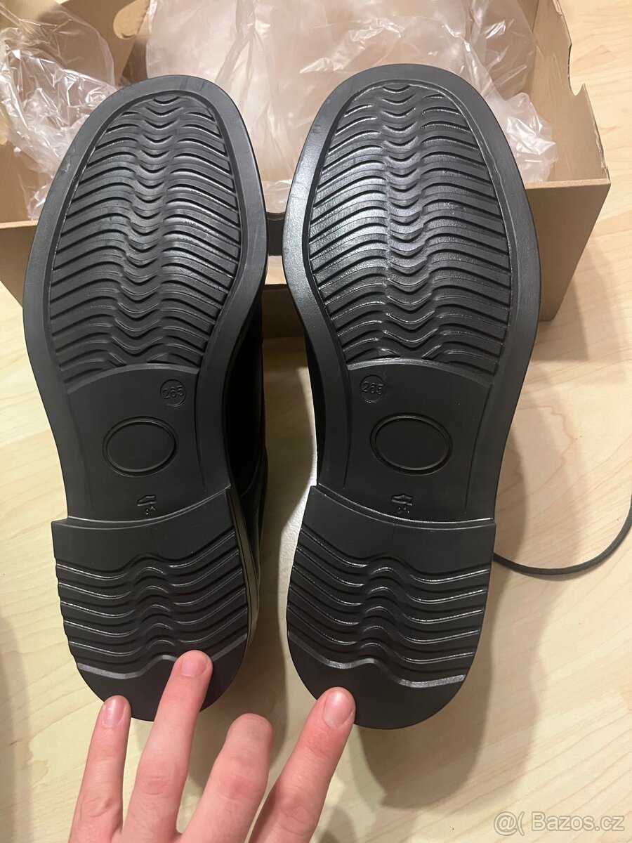 Vojenské věci - boty, oblečení, pokrývky hlavy... - 4