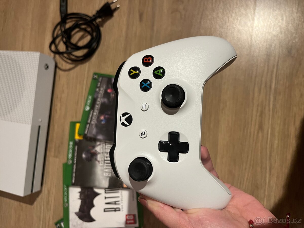 Xbox One S 1TB - 4