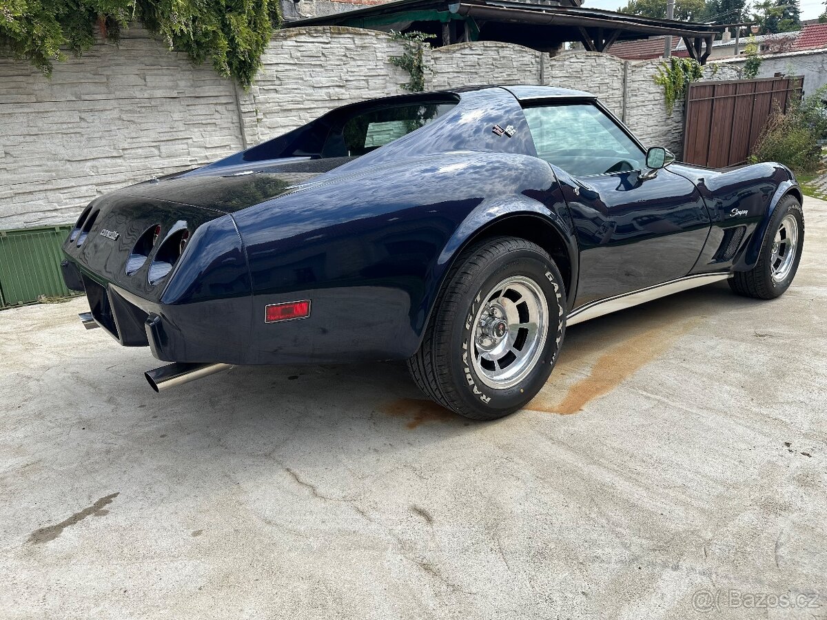 Chevrolet Corvette C3 Stingray 1976 malé zadní okno - 4