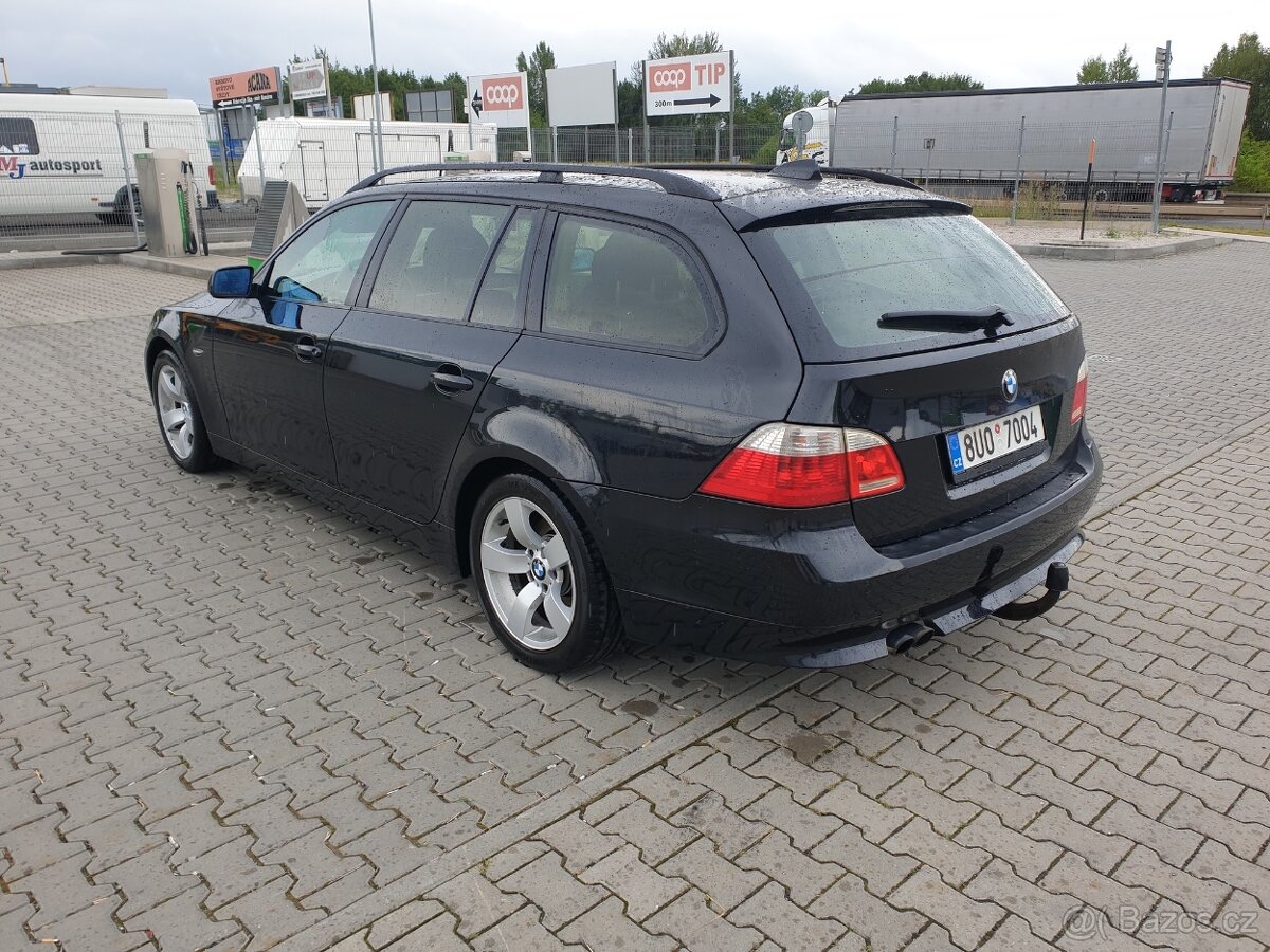 BMW E61 530D Manuál - 4