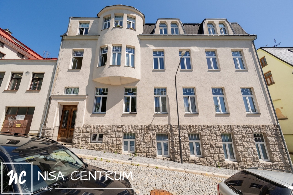 Prodej činžovního domu 1 647 m² v centru Jablonce nad Nisou - 4