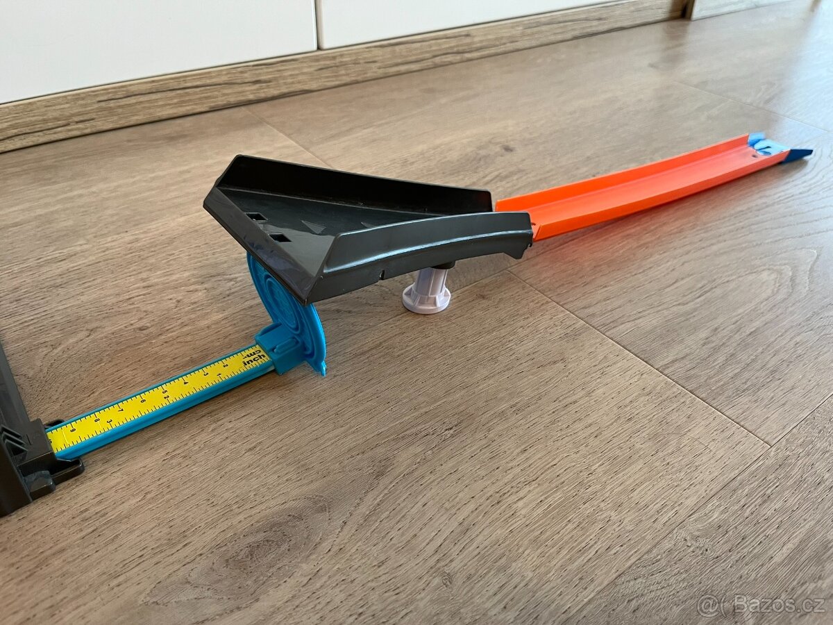 Hot Wheels Track Builder Stunt Kit (DLF28) - 4