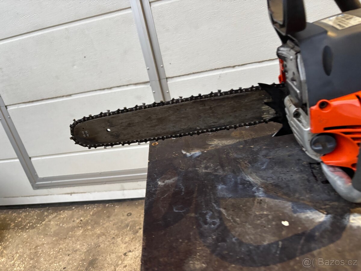 Motorová řetězová pila Oleo-Mac - 4