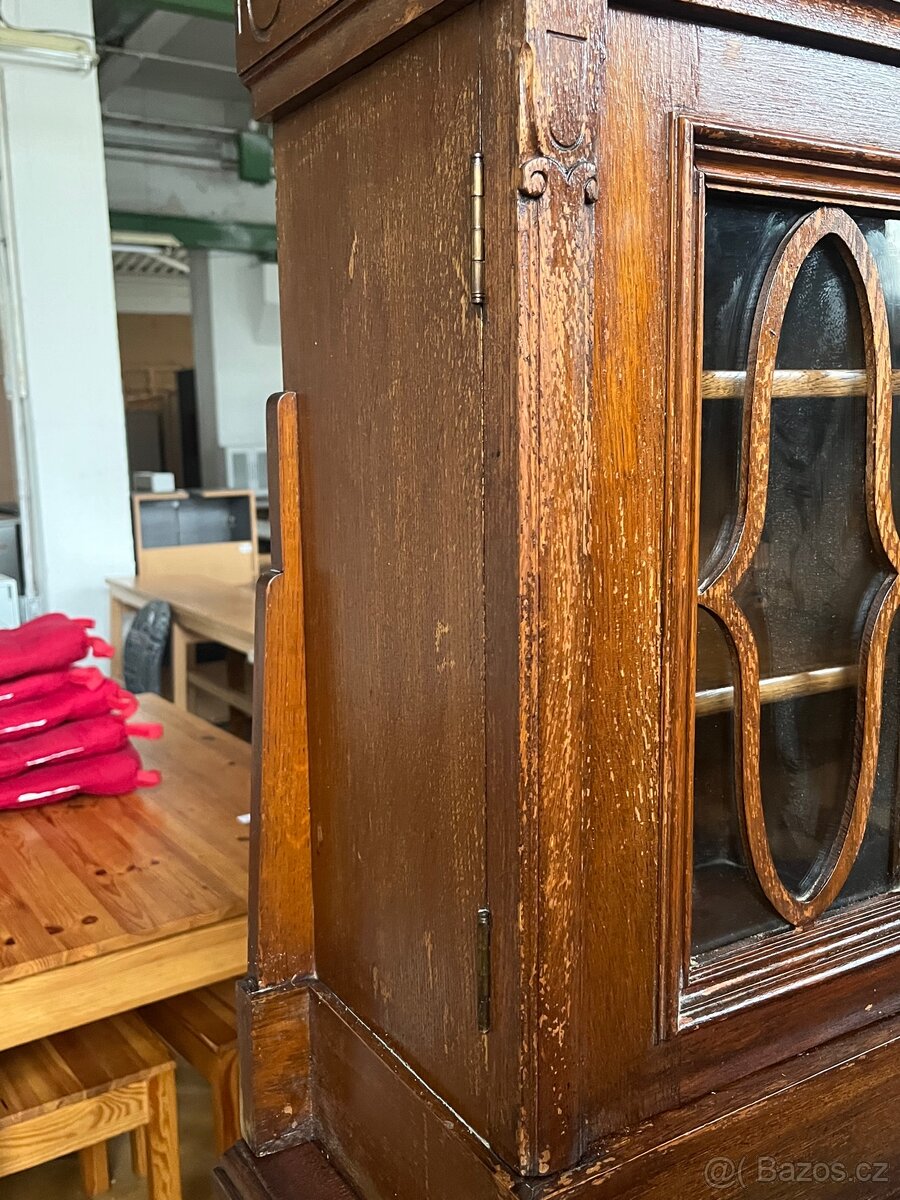 Starožitná komoda - 4