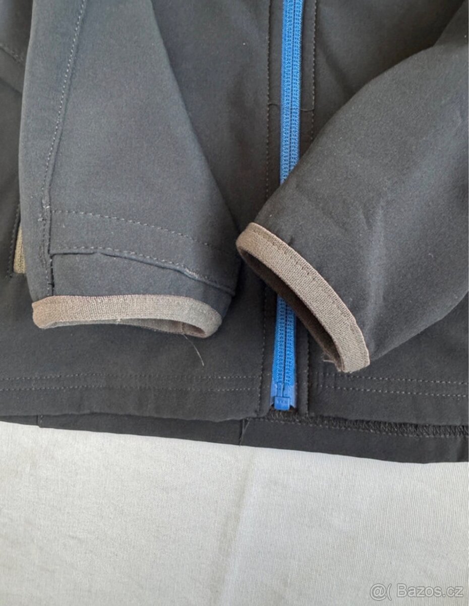 Quechua Dětská turistická softshellová bunda 134 - 4