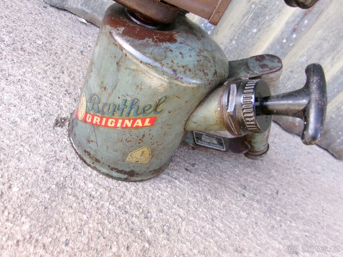 stará benzínová letlampa - 4