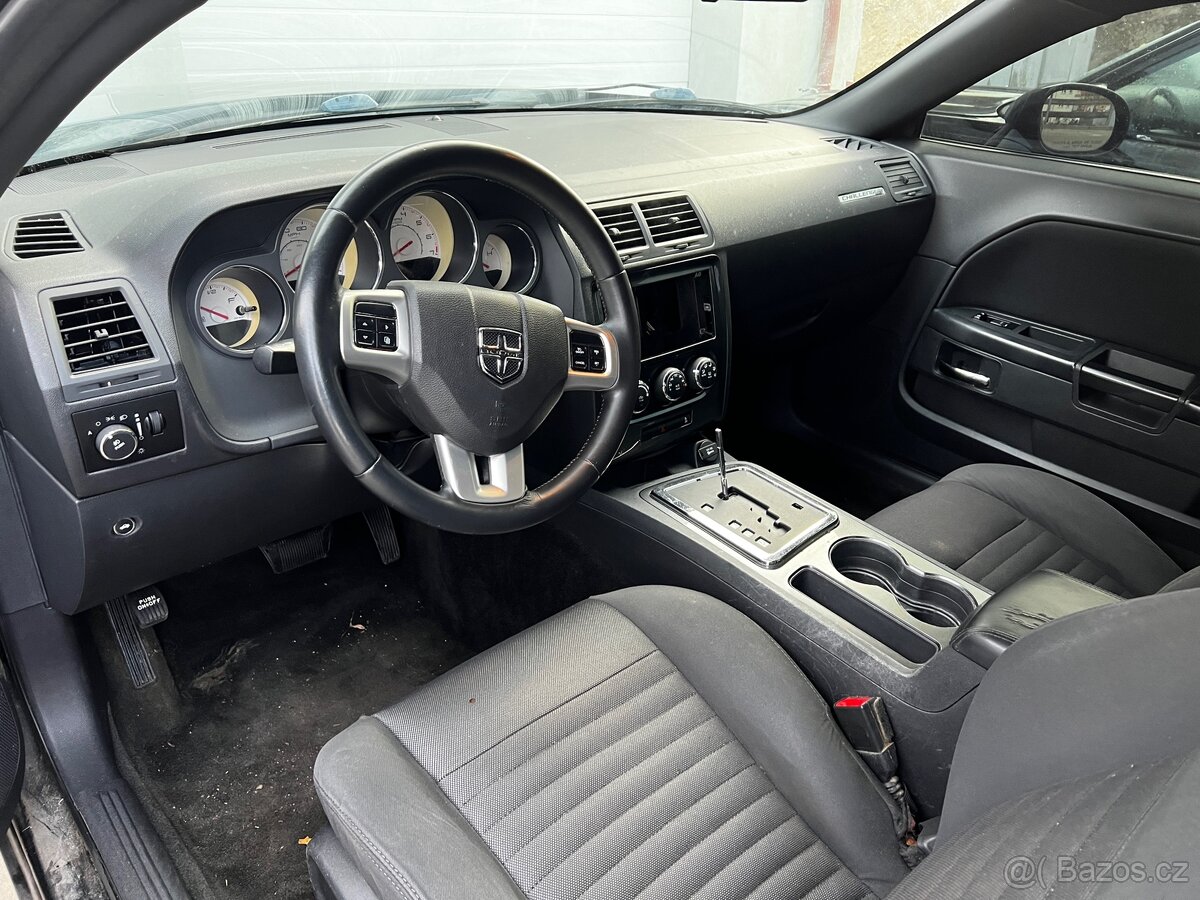Dodge Challenger 3,6 VVT, 2012, DPH - 4