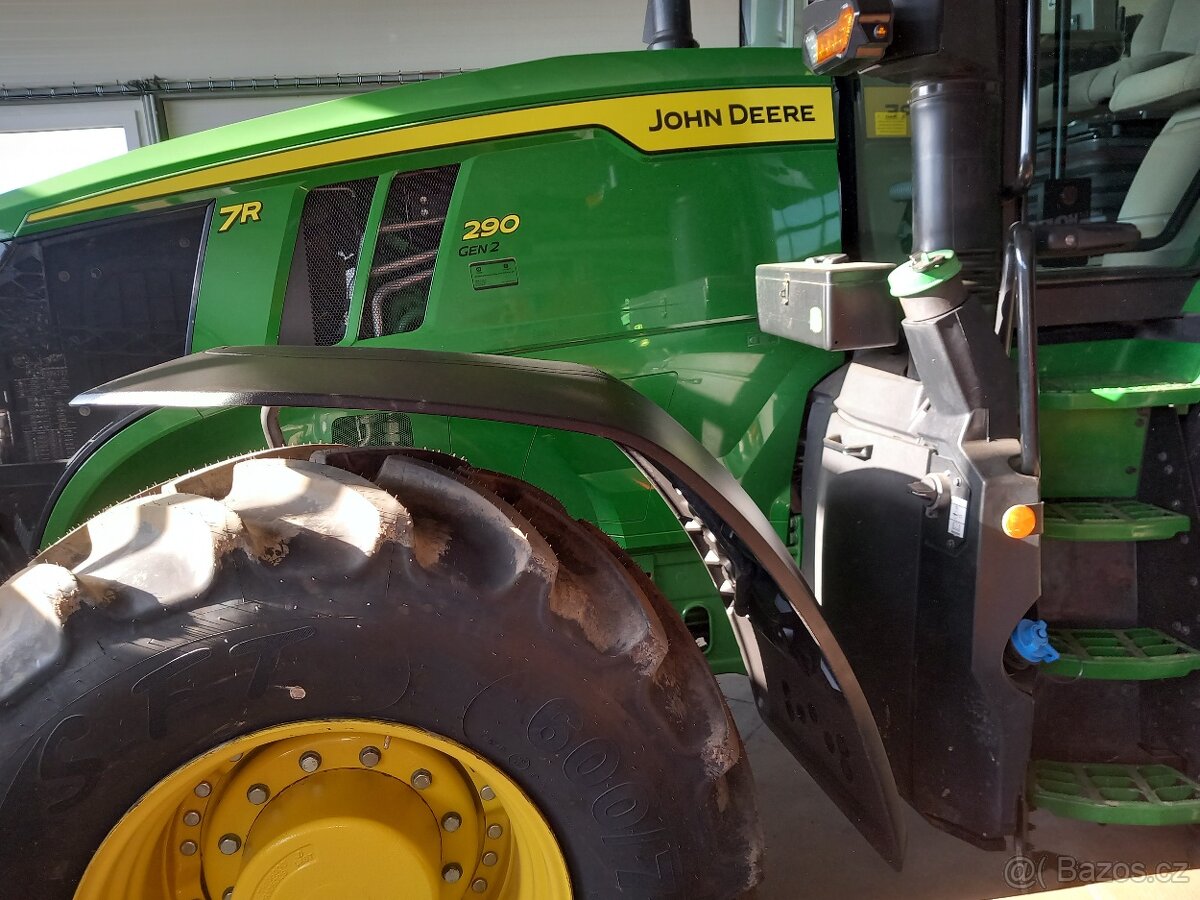 Blatník John Deere 7R - 4