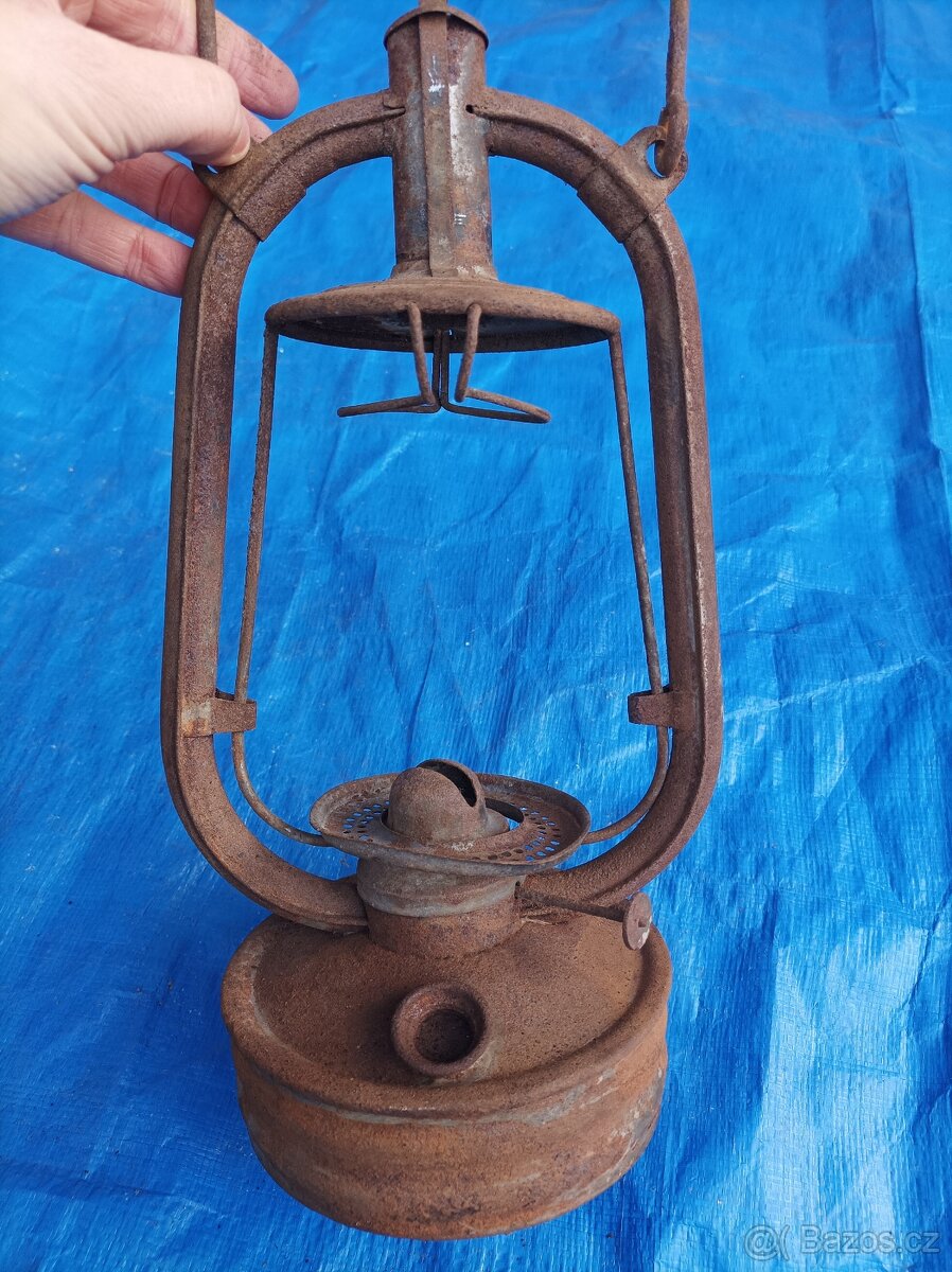 Stará petrolejová lampa PS - 4