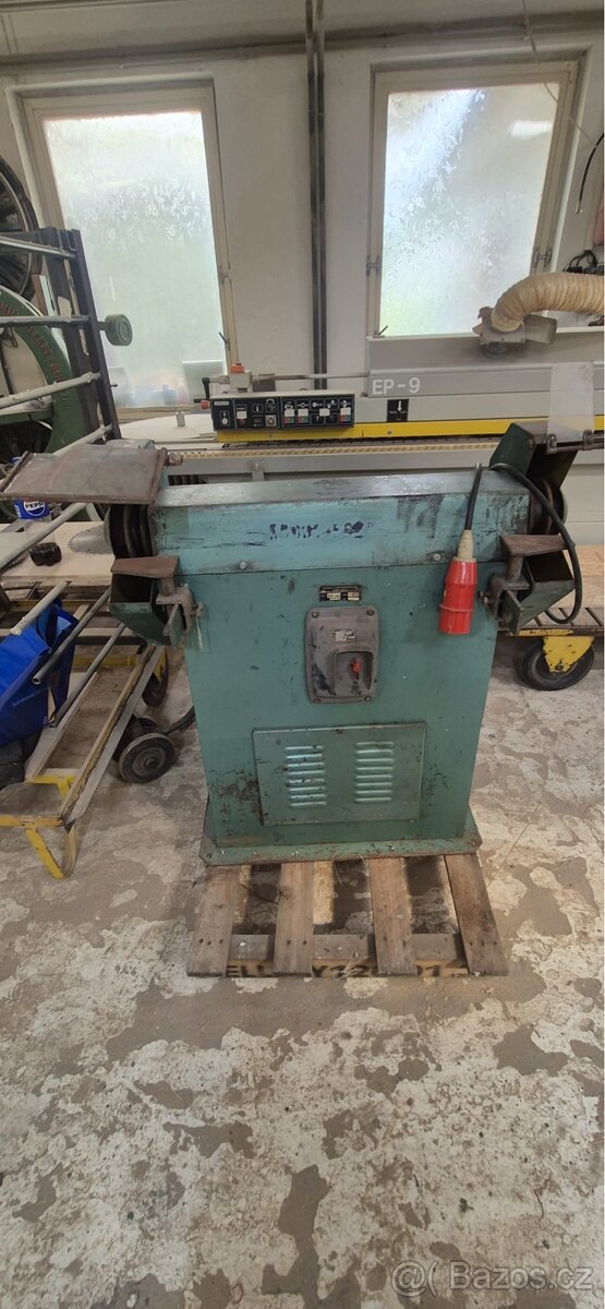 Dvoukotoučová stojanová bruska BSD 300 - 4