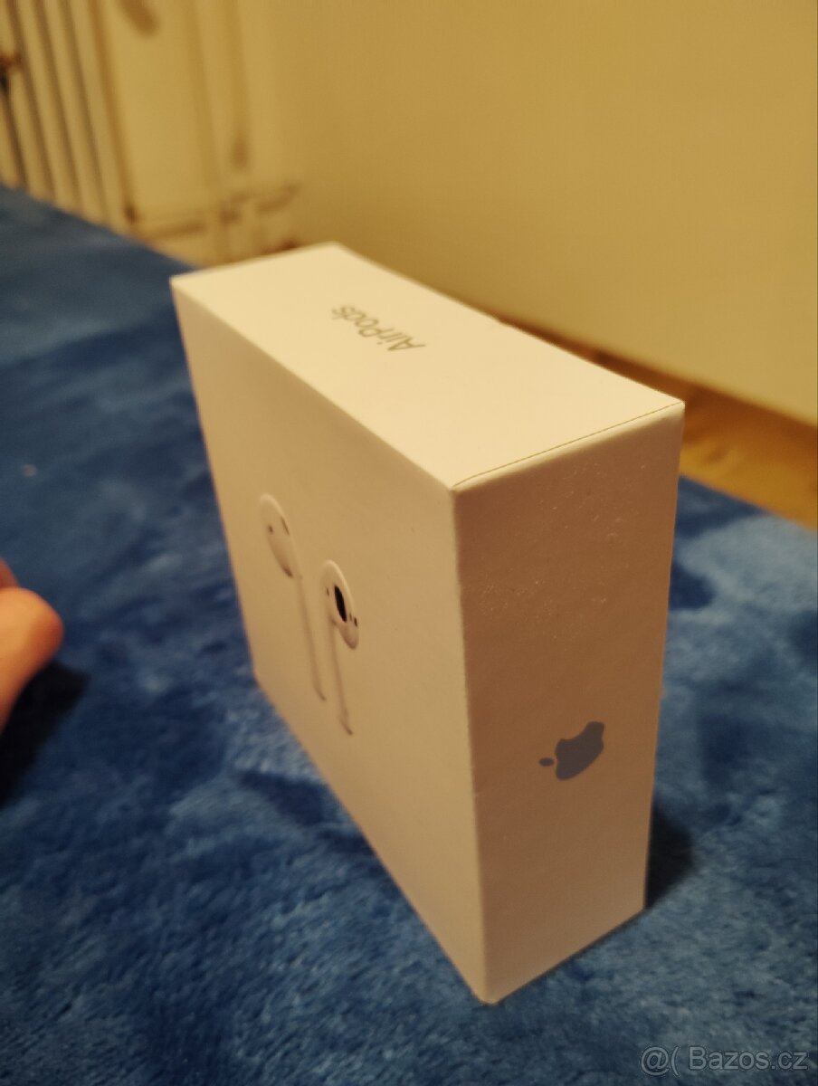 Sluchátka Apple AirPods 2 - 4
