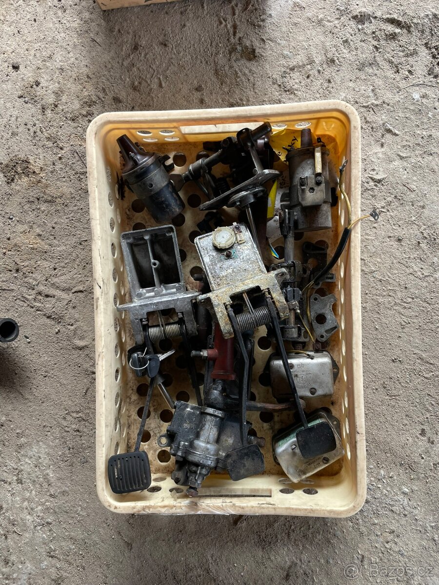 DÍLY NA STARÉ VOZY ŠKODA - 4