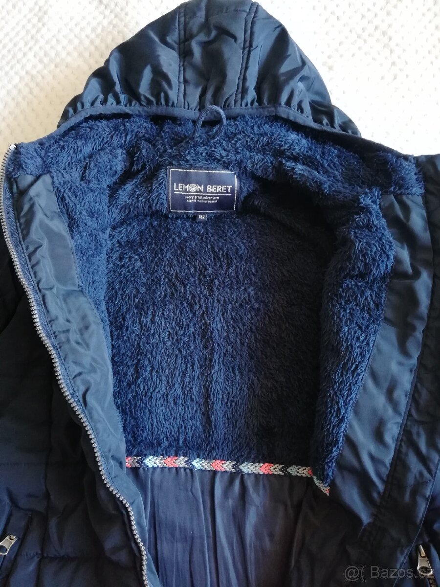 Dlouhá bunda vel. 152 - 4