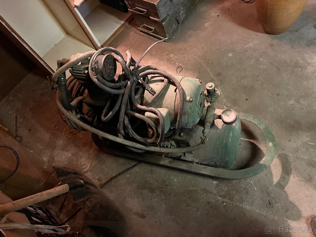 Kompresor starý - 4