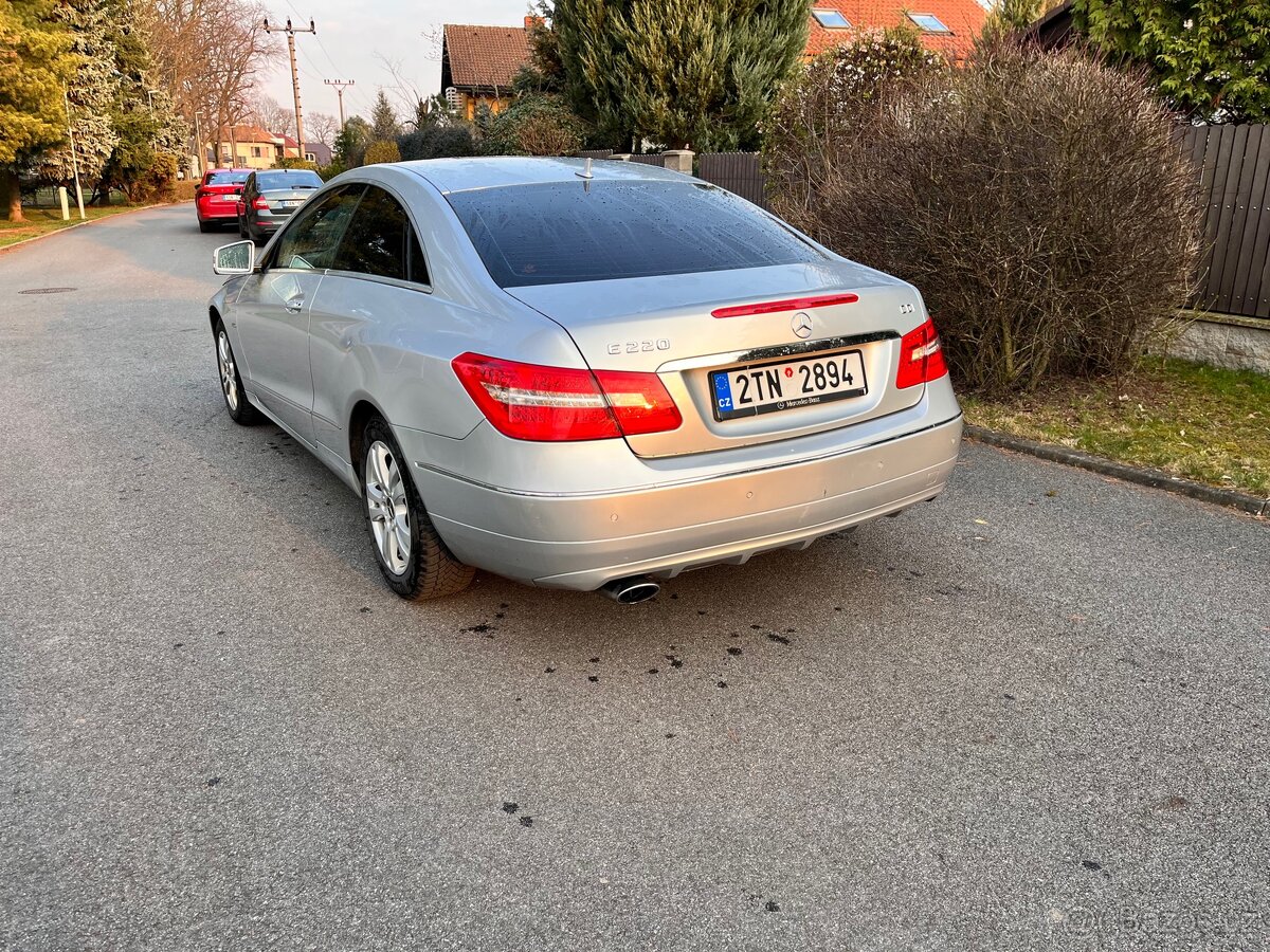 Mercedes-Benz E Coupé 220 CDI 2012 - 4