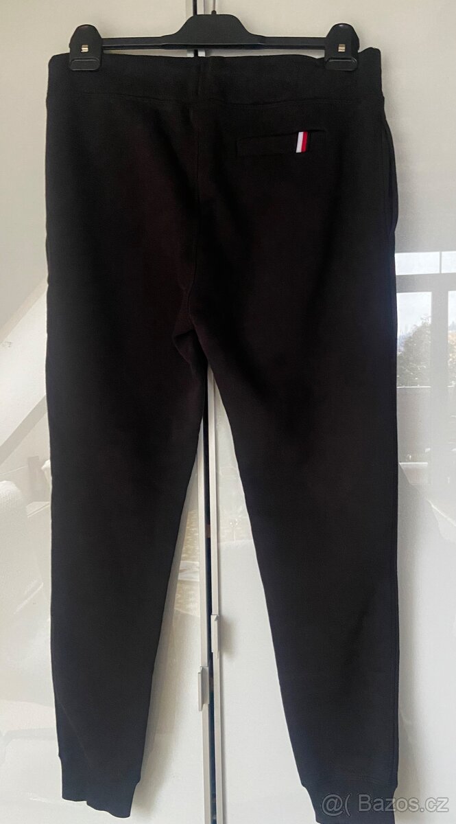 Teplejší tepláky Tommy Hilfiger vel M - 4