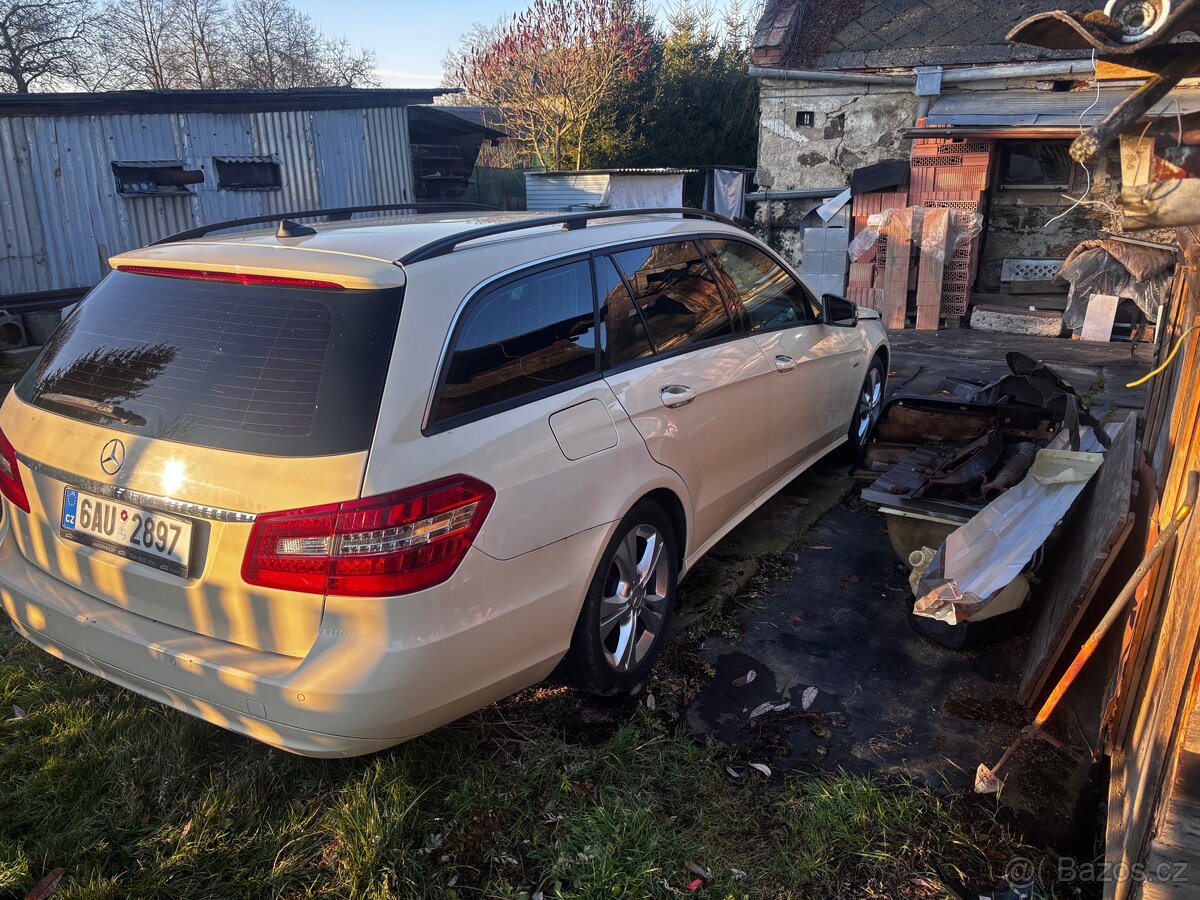 Mercedes w212 E200 cdi na díly - 4