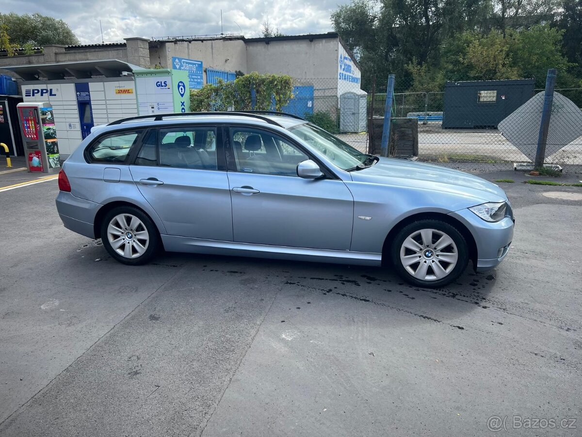 BMW 316i 1.6i 90kw, r.2009, serviska, klima, stk - 4