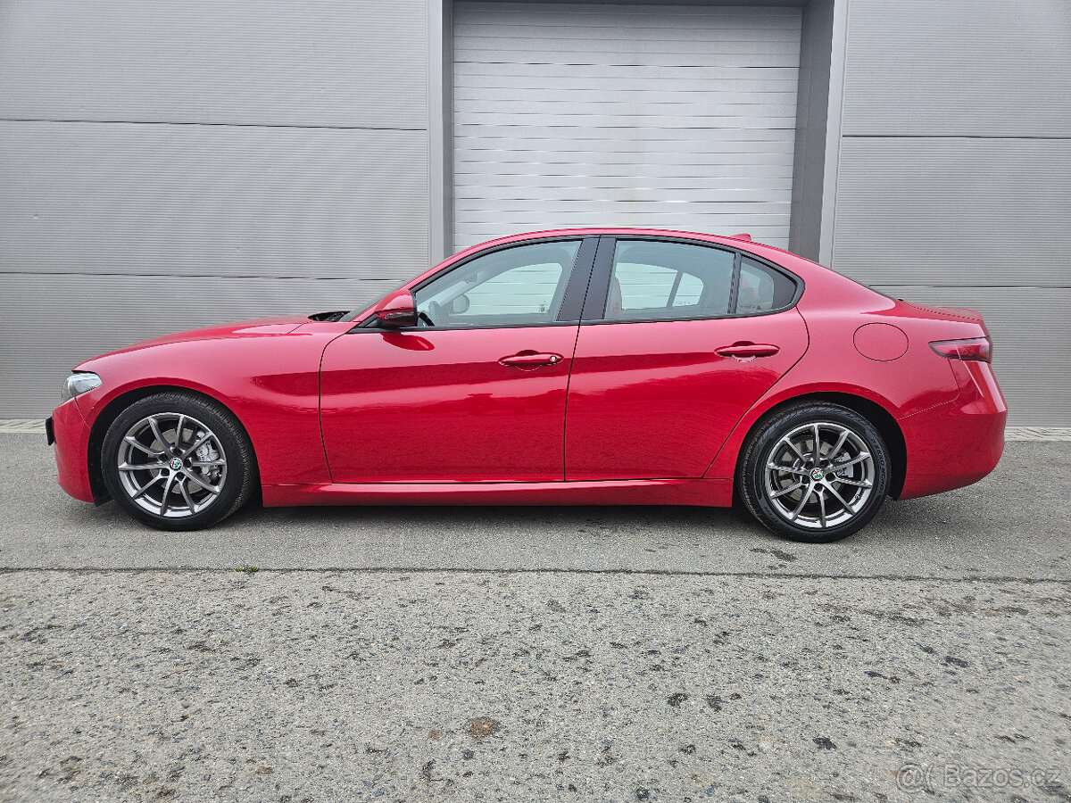 Alfa Romeo Giulia 2.0T 147 kW - 4