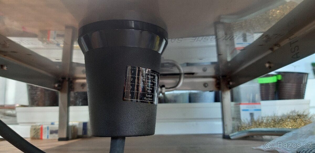 Prodám gril. Doprodej posledni kusy. - 4