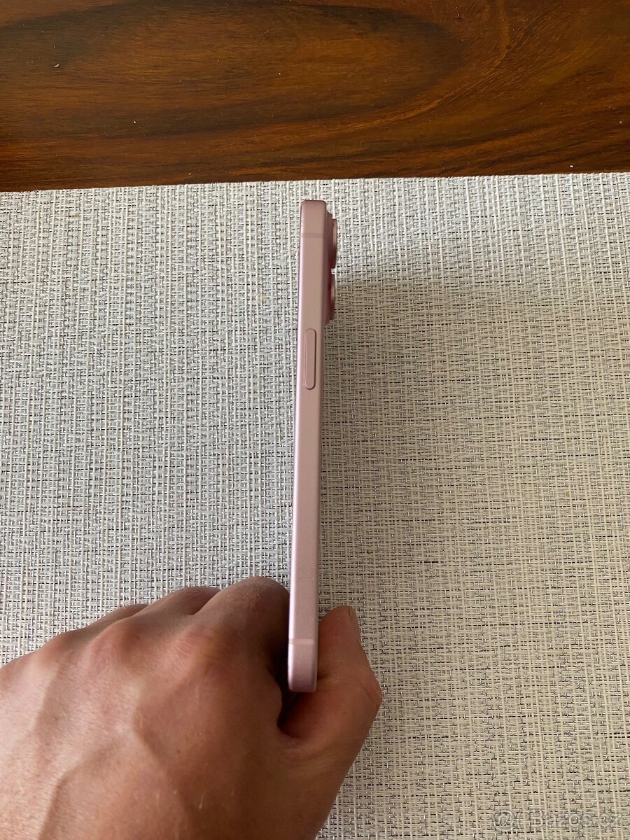 IPhone 15 128Gb růžový - 4