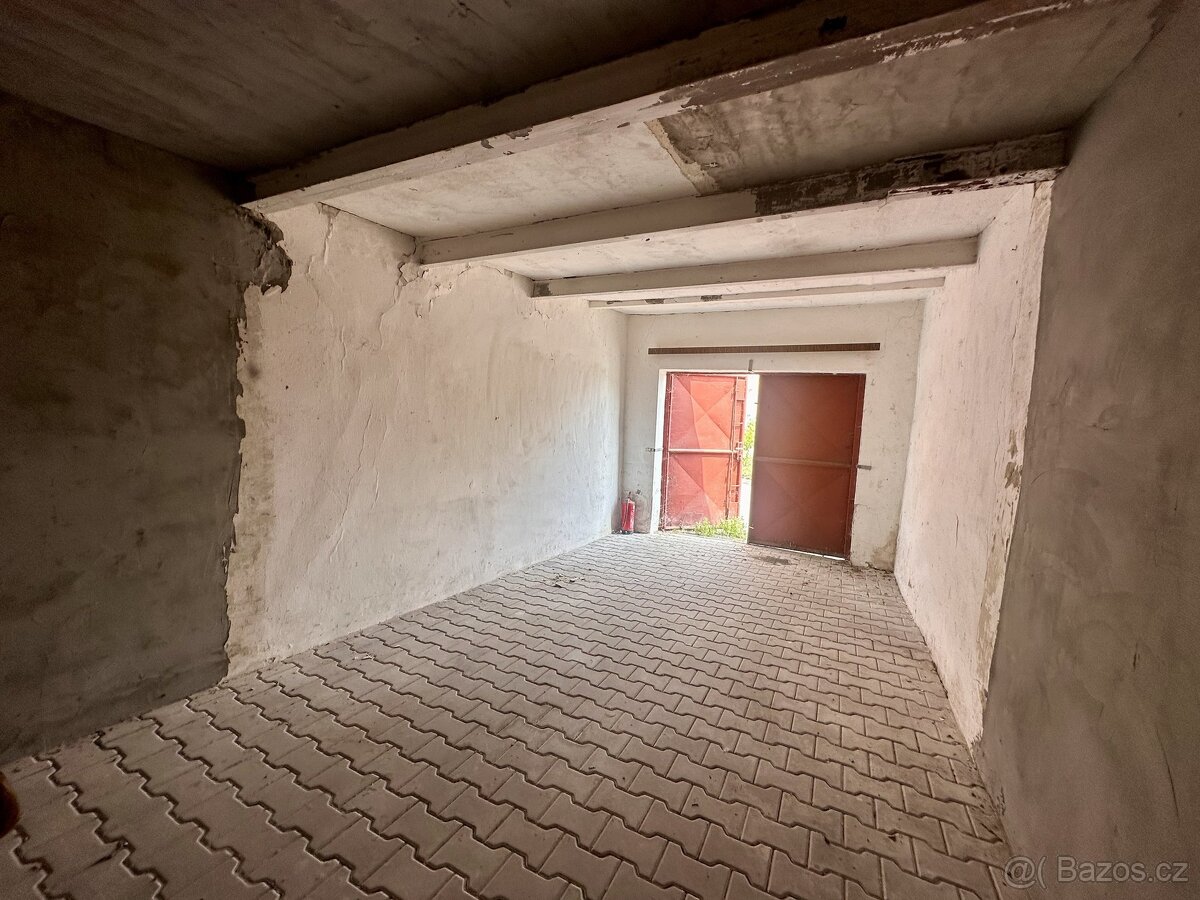 Prodej garáže 21 m², Kladno, ev.č. 00111 - 4