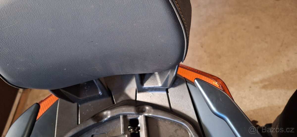 yamaha x max 300-22 techmax opěrka - 4