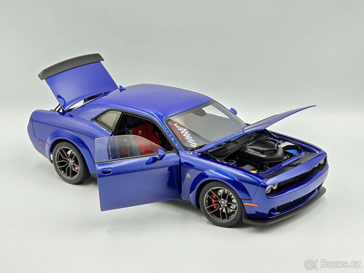 Dodge Challenger 1:18 AUTOart TOP STAV - 4