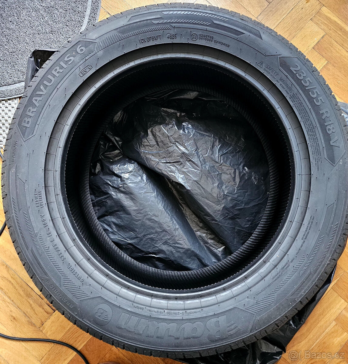Nové pneu 235/55 R18 - 4