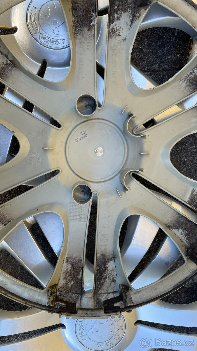 Poklice 15 originál Škoda kryty kol - 4
