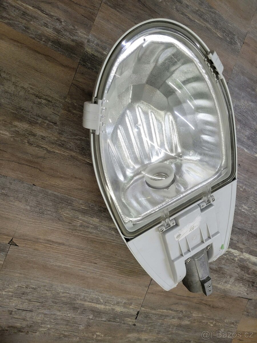 Lampa pouliční nová - 4