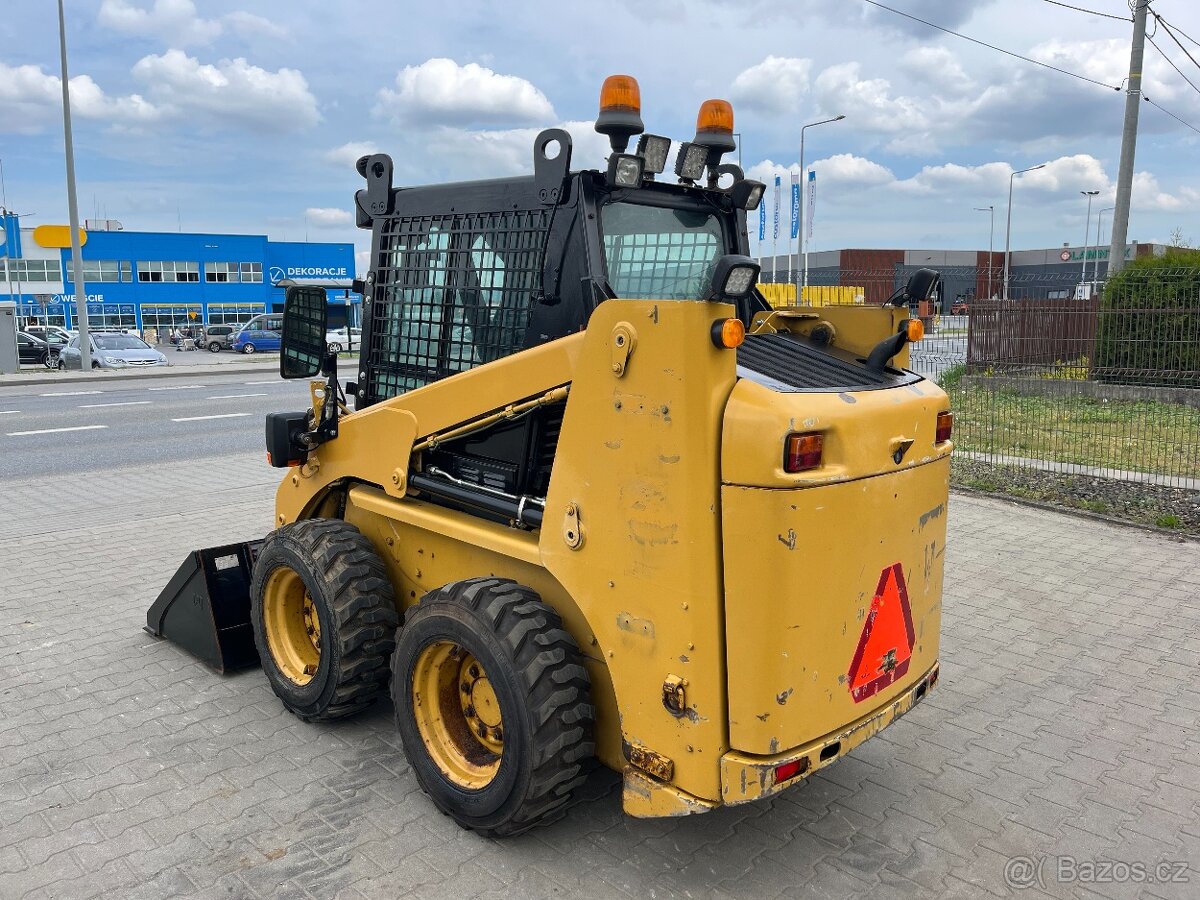 Nakladač smykovy Caterpillar 226B3, Bobcat, JCB, Kramer, UNC - 4